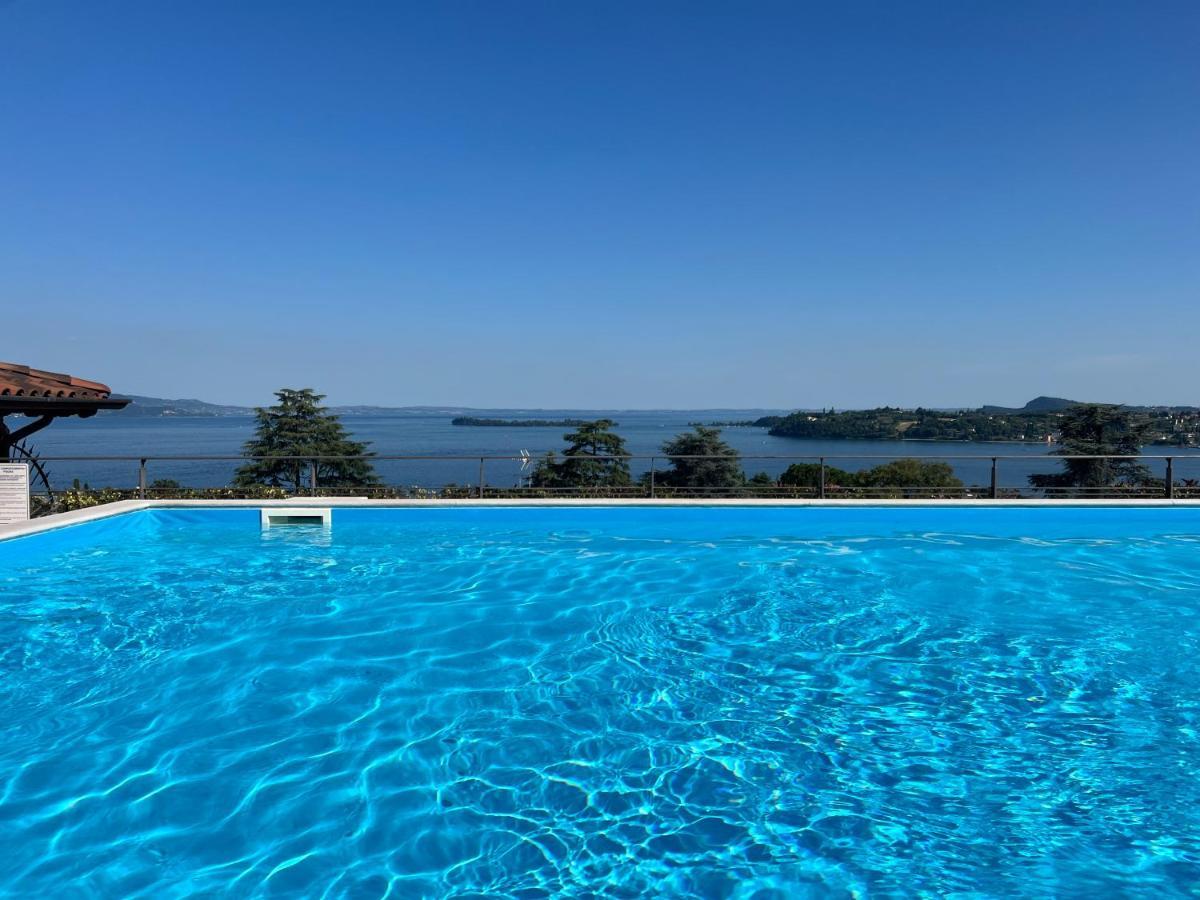 Feli Holiday Home - Panoramic Pool Lake View In Gardone Riviera Bagian luar foto